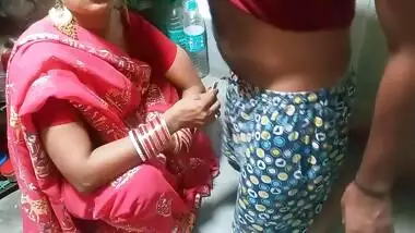 Roshni Bhabhi Ko Kitchen Me Patak Kar Choda - Fuck Teen Girl