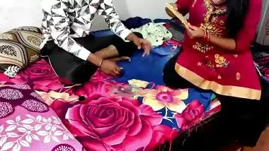 By giving a gold necklace to the daughter-in-law she by giving her cunt. XXX in hindi voice