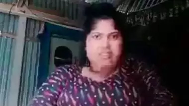 Horny Village Bhabi Fingering