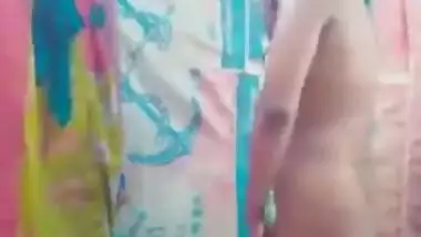 Desi girl bathing video