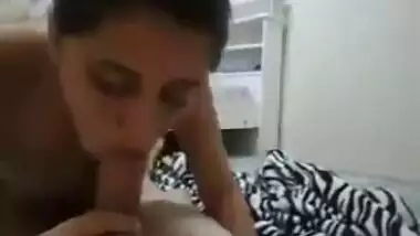 HOT DESI WIFE POOJA BLOWJOB