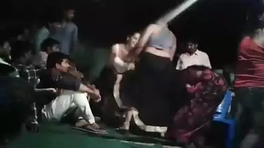 Several Desi chicks dance with XXX tits exposed during outdoor sex party