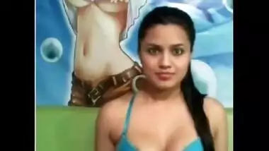 Punjab non-professional girlfriend flaunts and caresses milk sacks on cam