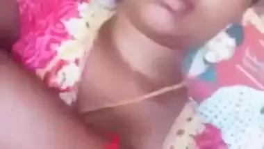Tamil wife milk boobs topless viral clip