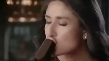 Kareena Kapoor Loves Licking Suckin her Chocolate Ice Lolly 