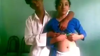 DESI COLLEGE STUDENTS FUCKING INSIDE CLASS