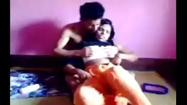 Indian teenage village girl Sangeeta Blows her lover