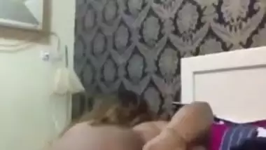 Fatty bhabi show her anal