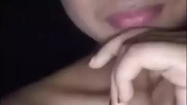 Bengali virgin girl showing boobs on video call