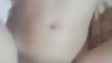 Desi GF asks her BF to fuck her in her cute pussy