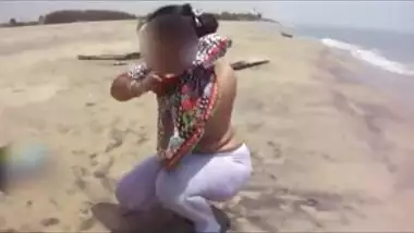 desi bhabhi on beach....