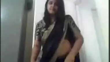 Extremely horny chubby gujarati indian on cam