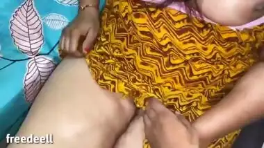 Indian XXX Best Friend's Elder Sister Fucking with clear hindi voice