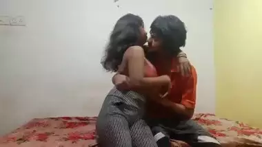 Bangla couple sex MMS video from the Oyo room