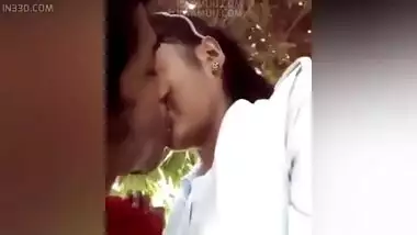 Outdoor kiss