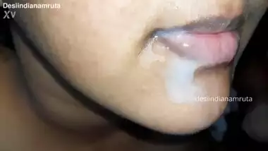 Desi Cute Indian Bhabhi gets Massive Cumshot in Beautiful Mouth & Lip from her Devar's Cock !!