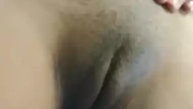 Desi cute girl selfie video fingering pussy