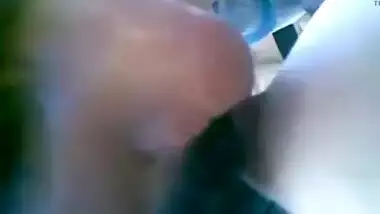 Car sex aunty ki chudai video chut peete huye