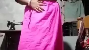Bengali Boudi Removing Saree And fingering