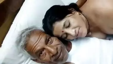 Naughty Mature Desi Couple Latest Mms Xxx Video porn tube vi