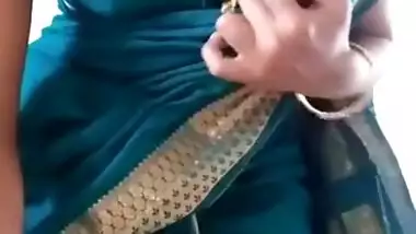 Swetha Tamil Wife Saree Strip Nude Video - Big Naturals