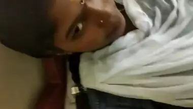 Dusky south Indian Bhabhi fucking and moaning