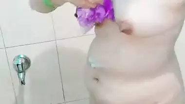Desi xxx aunty naked bath and shaving viral MMS