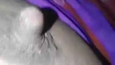 Desi bhabi show her boobs nipple