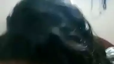 A mallu girl gives an Indian blowjob to her senior