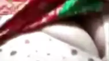 Beautiful Pakistani houseife showing boobs on video call