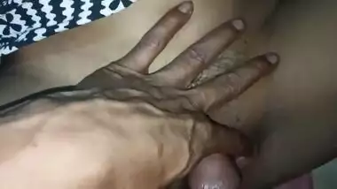 Desi village bhabi fucking with husband friend when husband not in home video-1