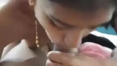Desi XXX girl gets her pussy licked after giving a blowjob to her lover MMS