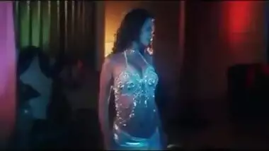 Mallu Sapna Bikini Song - Karo Na Karo