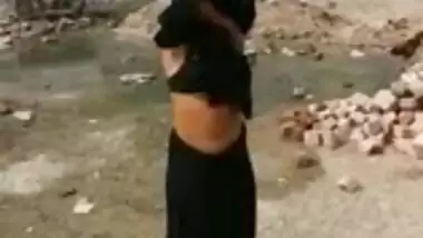 Pak Randi Strip Her Cloths and Saying lo Talashi