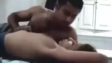 Desi Xxx Video Of A Newly Wed Couple Having Romantic Sex On Their - Honey Moon