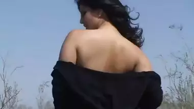 unny leonehooting a porn in rajhastan 2