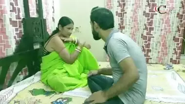 I fucked My friends wife while she is alone INDIAN