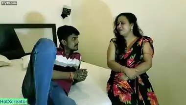 Indian beautiful Milf bhabhi fucking at sea beach resort!!