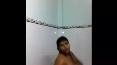 ahmedabad girl selfie shower