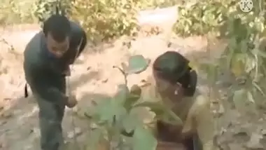 Pat A - Kachra Binne Vali Ladki Ko Ke Jungle Me Choda