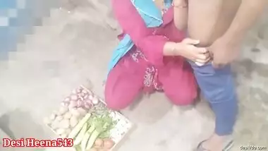 Village aunty having quick fun with her neighbour guy