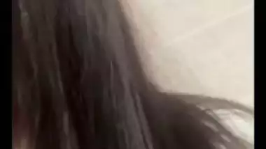 College girl on WhatsApp showing boobs viral xxx