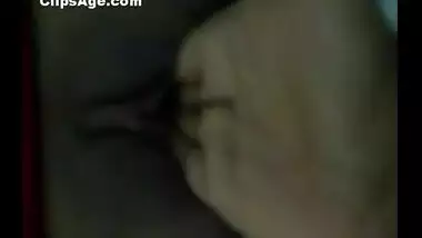 Desi guy fingering his wife in free porn tube