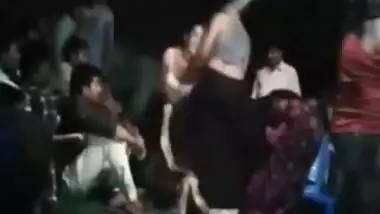 INDIAN DIRTY DANCING WITH BOOBS AND PUSSY FLASHED