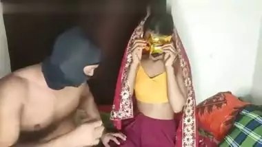 Man picks up a whore and bangs her in Bangladesh sex video