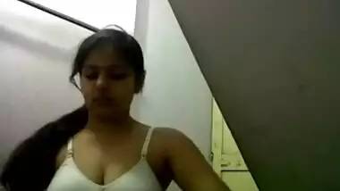 jeetu punjabi babe getting naked for boyfriend