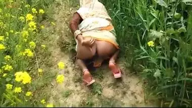 indian outdoor village sex, lewd desi wife fuck with lover in field