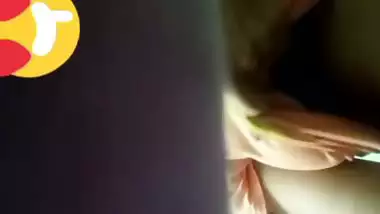 Mallu girl on live cam showing big boobs to lover