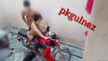 Paki Girl Fucking on Bike