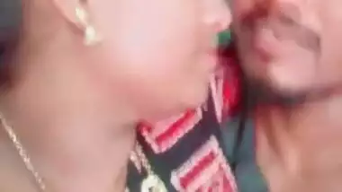 Desi Hot Mallu Couples Smooching